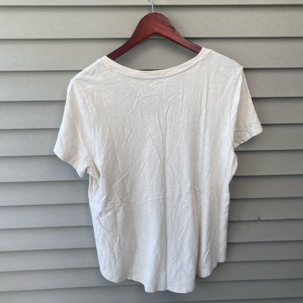 Old Navy Off-White Short Sleeve Relaxed Tee - Picture 7 of 7